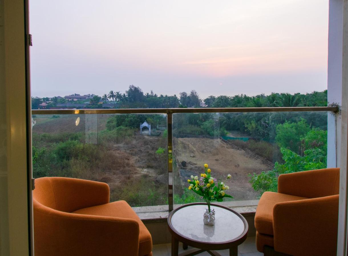 Hotel Octave Rococco Morjim Pernem Zewnętrze zdjęcie