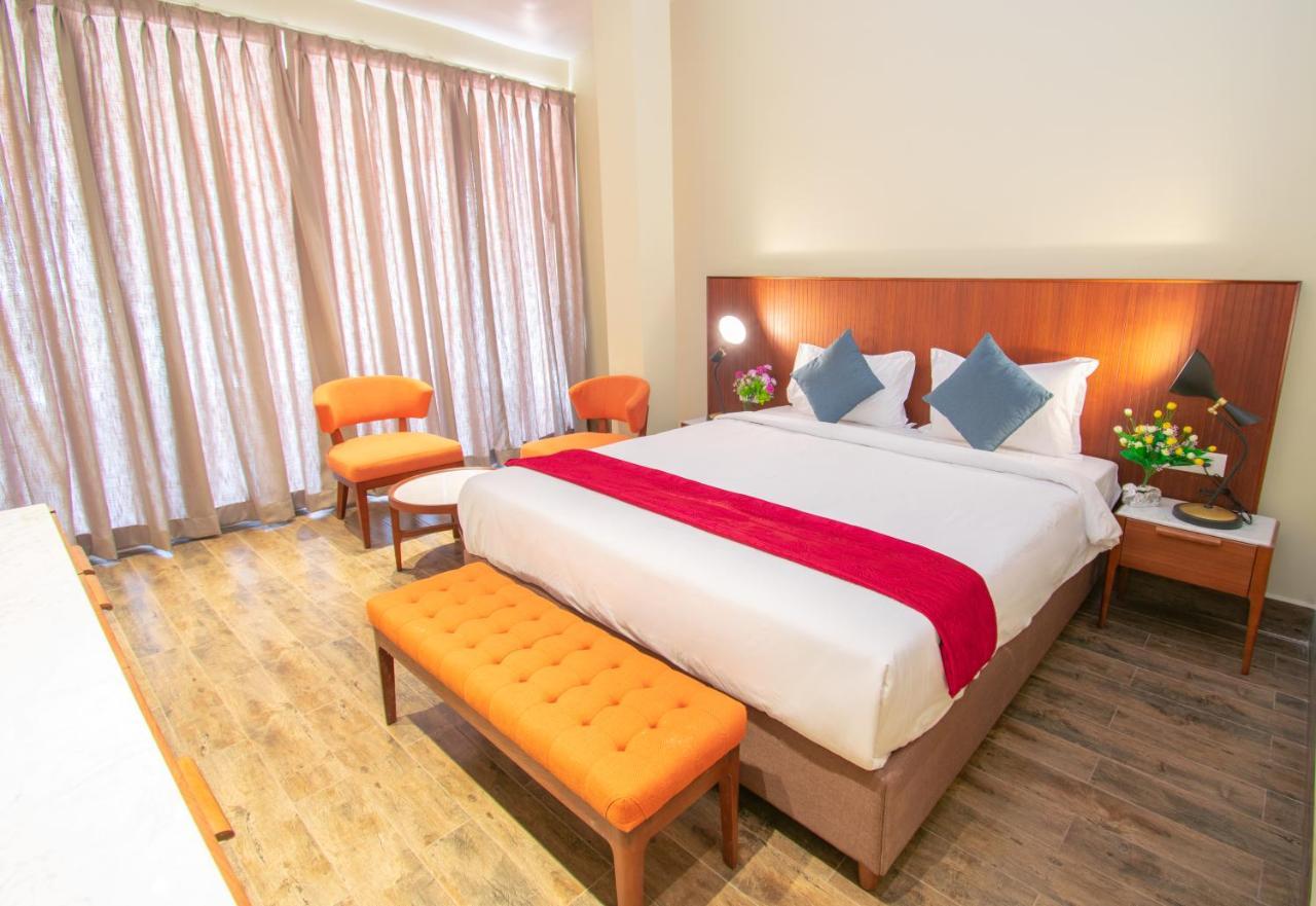 Hotel Octave Rococco Morjim Pernem Zewnętrze zdjęcie